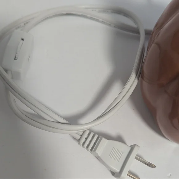 Yankee Candle Pumpkin Wax Warmer - Picture 6 of 6